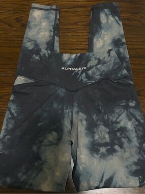 Alphalete Tie-Dye High-Waist Leggings - Blue Gray